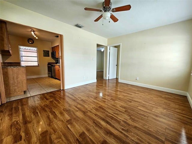 5 of 32 - 1340 Sw 32nd Ave, Fort Lauderdale, FL