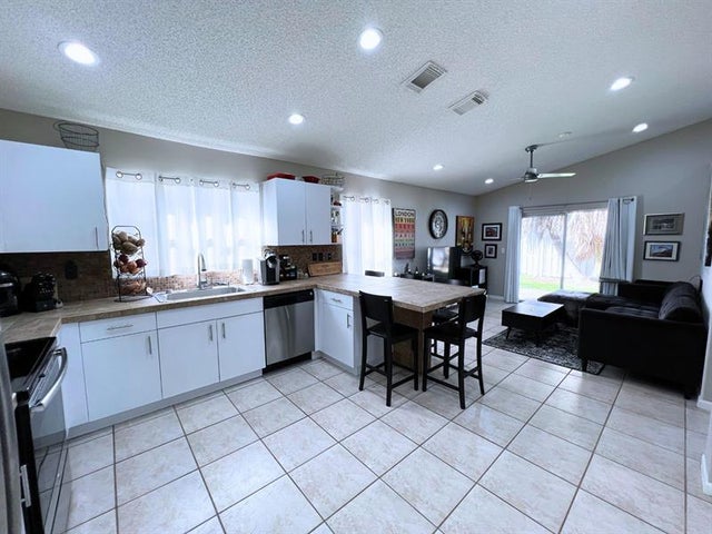 2 of 14 - N/A, Fort Lauderdale, FL