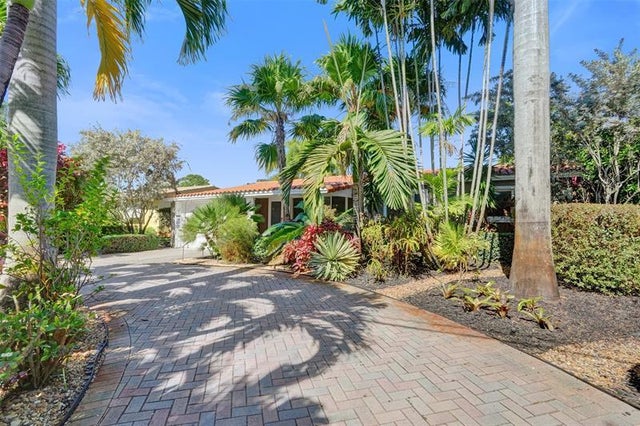 3 of 50 - 417 Ne 29th St, Wilton Manors, FL