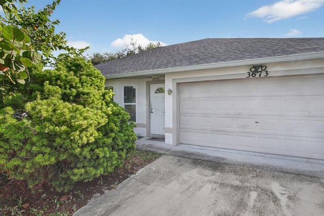 3673 Sw Vincennes St, Port St. Lucie