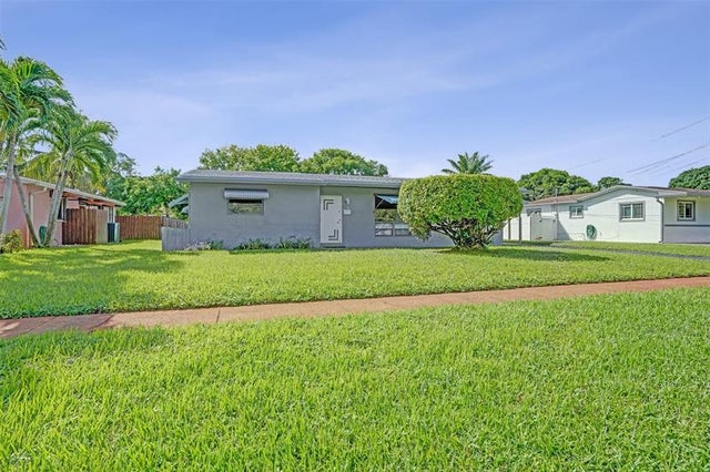 1 of 68 - 4738 Nw 5th St, Plantation, FL