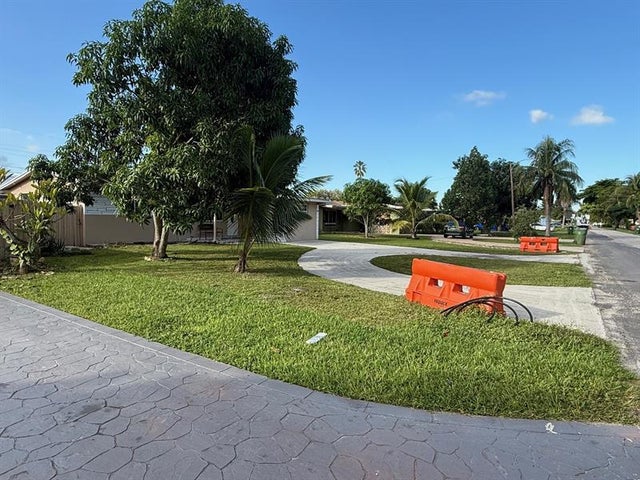 3 of 31 - 6940 Sw 9th St, Pembroke Pines, FL