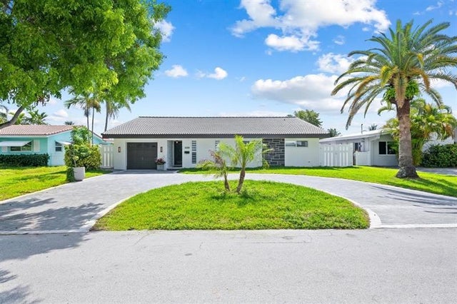 1 of 28 - 420 Se 13th Ave, Pompano Beach, FL