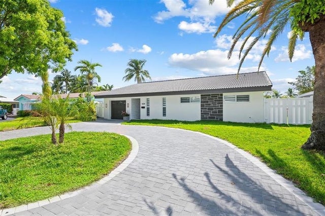2 of 28 - 420 Se 13th Ave, Pompano Beach, FL