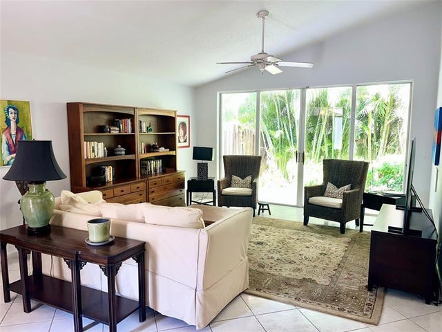 5 of 21 - 10301 Nw 11th St, Plantation, FL