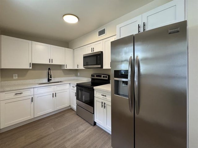 4 of 17 - 1109 Nw 15th Ave, Fort Lauderdale, FL