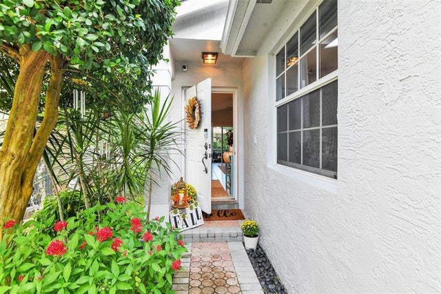 3 of 51 - 5285 Nw 117th Ave, Coral Springs, FL