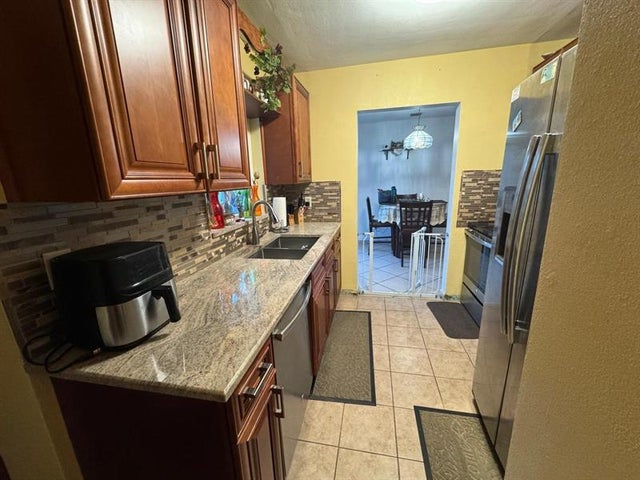 5 of 49 - 31 Ne 57th Ct, Fort Lauderdale, FL