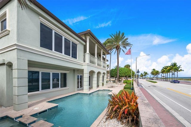 5 of 39 - 1617 N Fort Laud Bch Blvd, Fort Lauderdale, FL