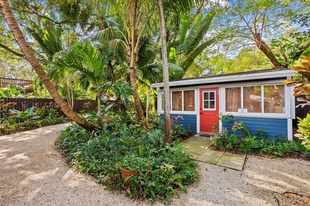 4 of 30 - 621 Sw 14th Ter, Fort Lauderdale, FL