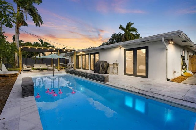 2105 Ne 62nd St, Fort Lauderdale