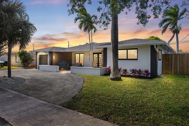 2 of 44 - 2105 Ne 62nd St, Fort Lauderdale, FL