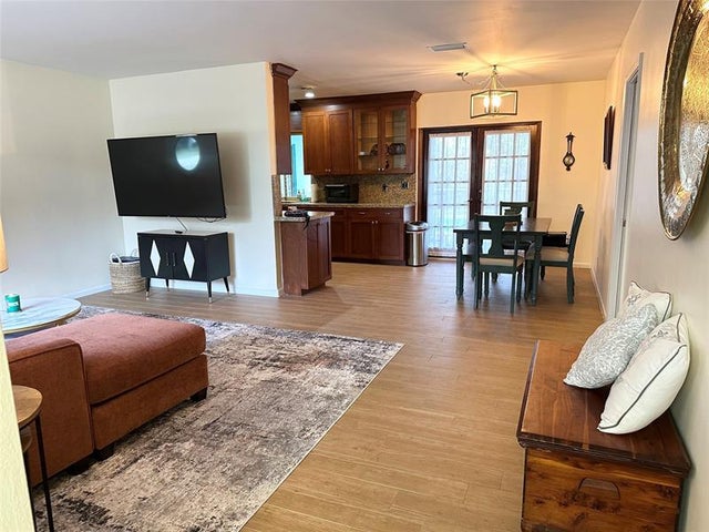 5 of 42 - 4201 Thomas St, Hollywood, FL