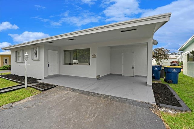 2 of 14 - 3240 Sheridan Ln, Hollywood, FL