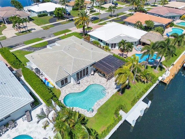 4 of 47 - 320 Se 5th Ave, Pompano Beach, FL