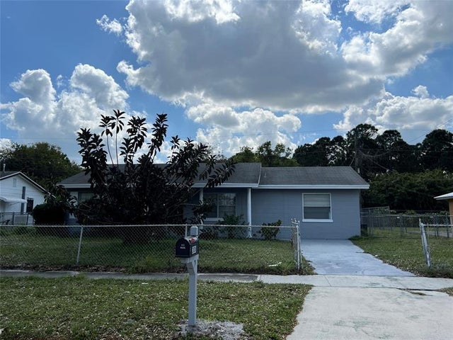 308 Essex Dr, Fort Pierce