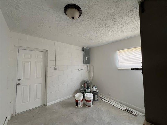 4 of 13 - 308 Essex Dr, Fort Pierce, FL