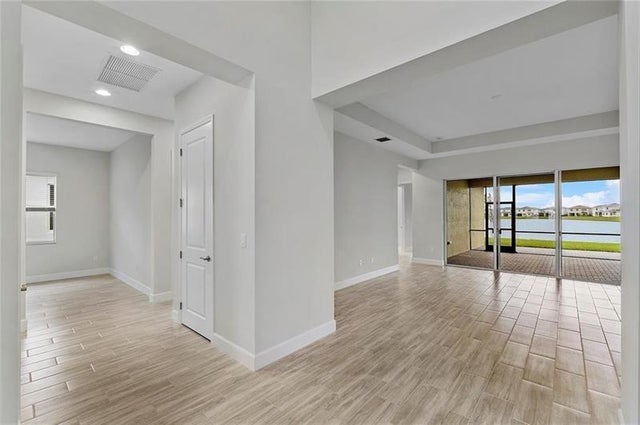 5 of 36 - 5218 Liberty Ln, Westlake, FL