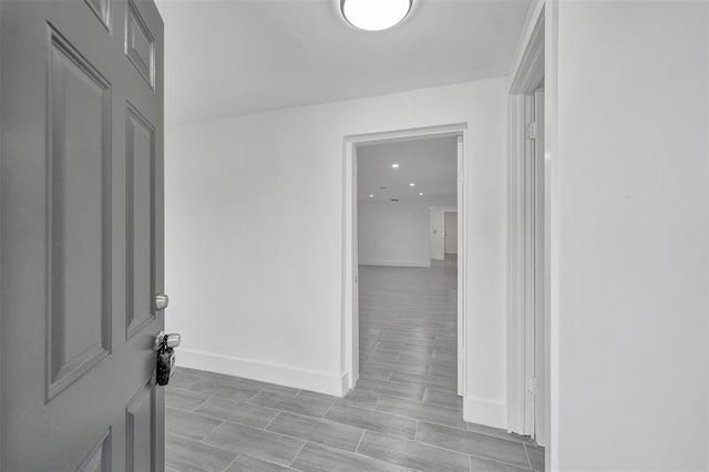 3 of 52 - 5025 Sw 22nd St, Hollywood, FL