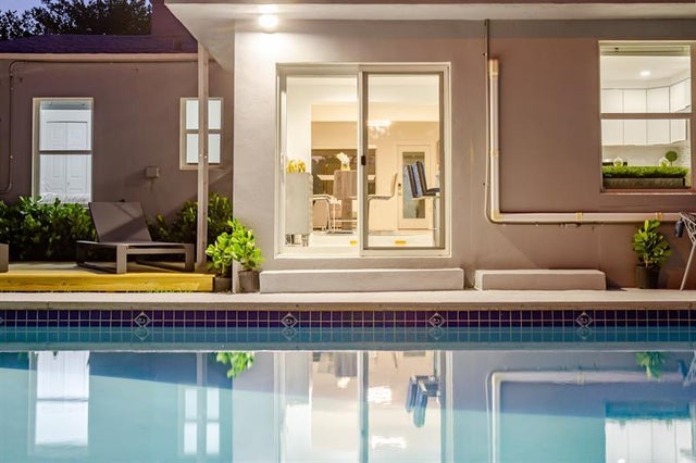 4 of 61 - 1613 N 16th Ct, Hollywood, FL