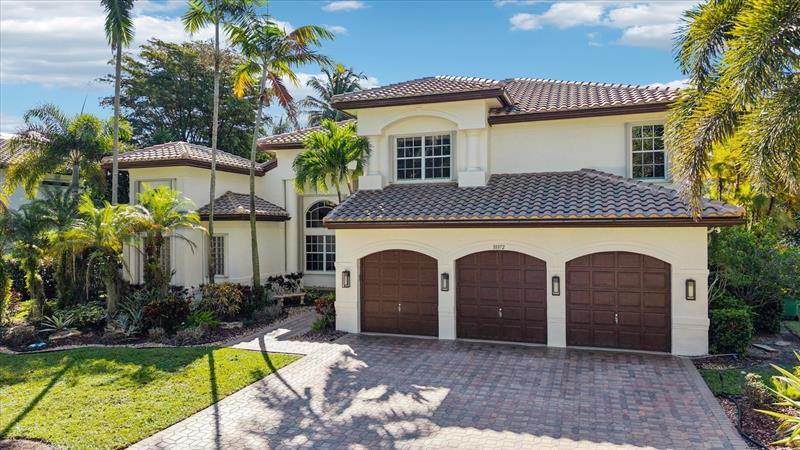 10372 N Lake Vista Cir, Davie