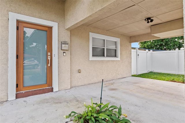 4 of 24 - 3350 Berkeley Blvd, Fort Lauderdale, FL