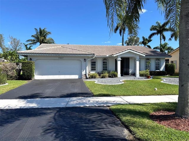 2 of 17 - 7807 Sunflower Dr, Margate, FL