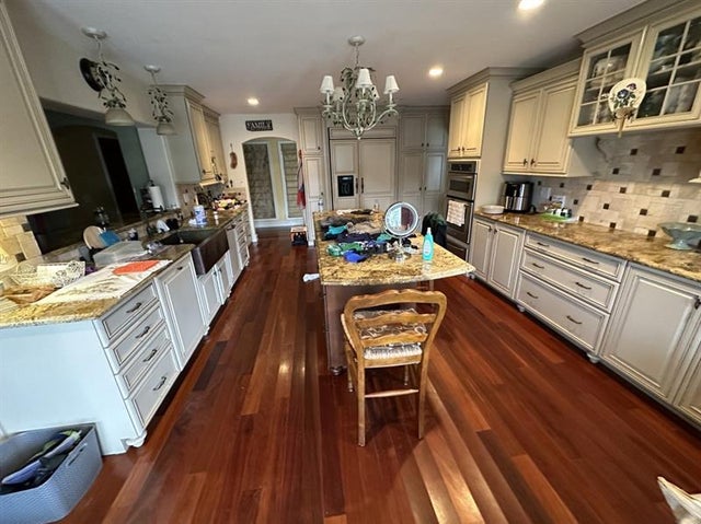 4 of 15 - 418 Alamanda Dr, Hallandale, FL