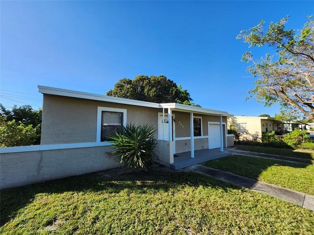 2 of 19 - 942 Nw 12th St, Fort Lauderdale, FL