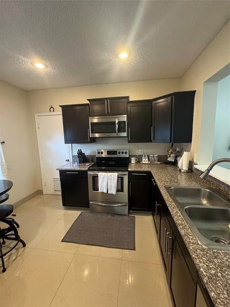 2 of 12 - 6004 Black Plum Ct, Fort Lauderdale, FL