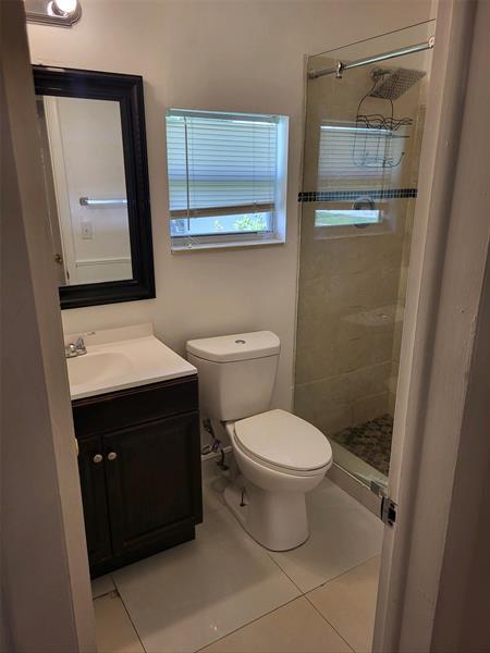 3 of 23 - 15831 Palmetto Club Dr, Miami, FL