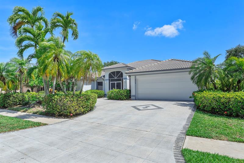 8564 Rolling Hills Boulevard, Lake Worth