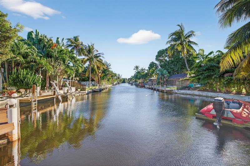 1570 Ne 30th Pl, Oakland Park