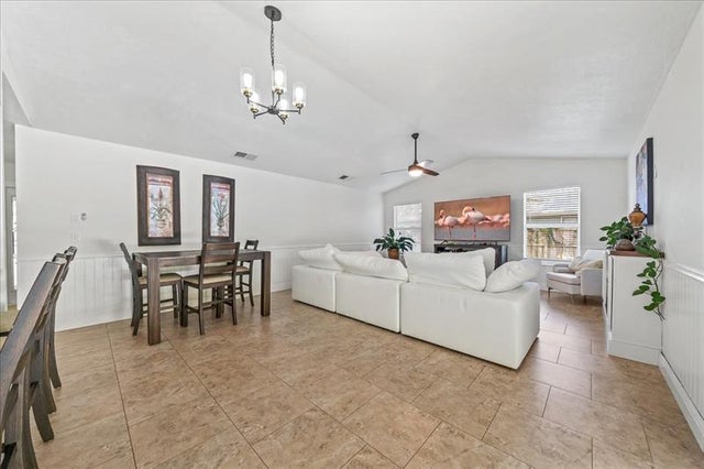 5 of 31 - 500 10th St Sw, Vero Beach, FL