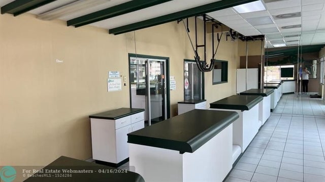 3 of 6 - 1212 Ne 26th St, Wilton Manors, FL