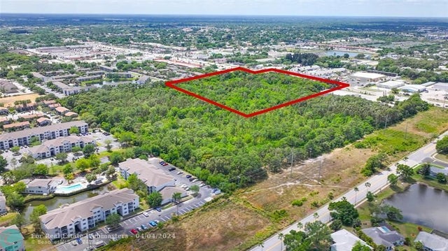 5 of 16 - 4527 S Babcock Street, Palm Bay, FL