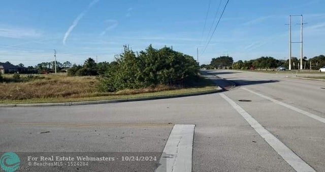 4 of 5 - 1541 Gretchen Ave, Lehigh Acres, FL