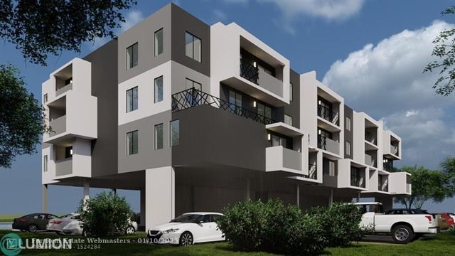 2 of 9 - 450 Ne 136, North Miami, FL