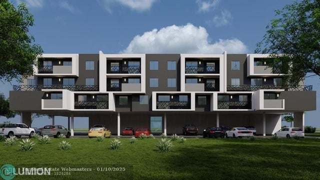 3 of 9 - 450 Ne 136, North Miami, FL