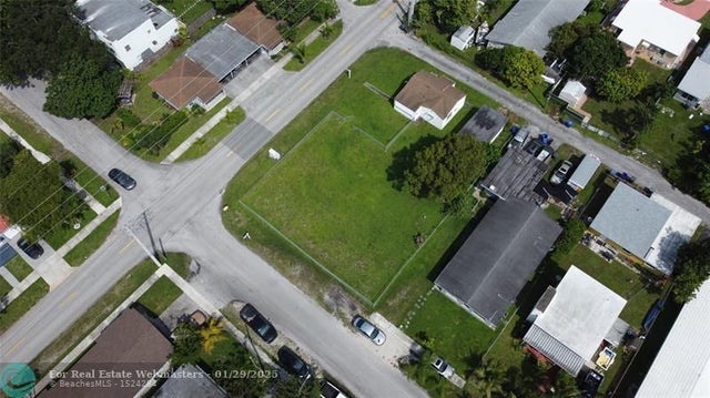 4 of 4 - 1611 N 22nd Ave, Hollywood, FL