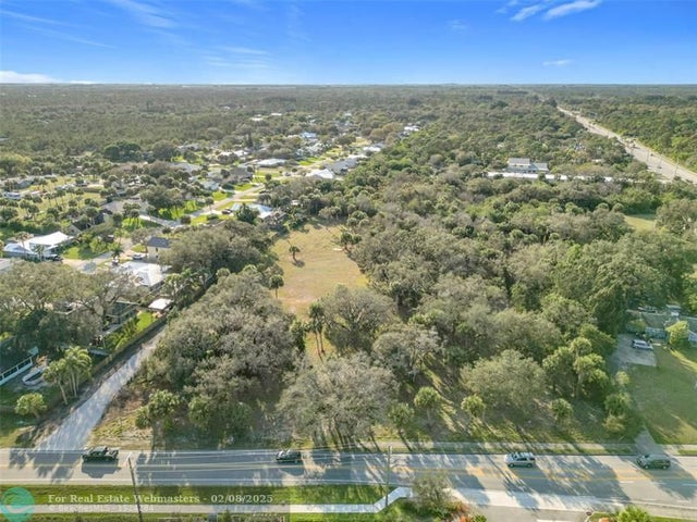 2 of 18 - 995 Old Dixie Hwy, Vero Beach, FL