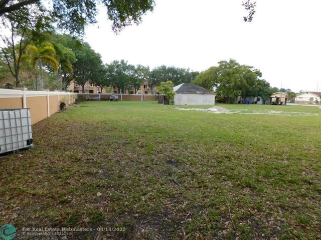 5 of 11 - 5830 Liberty St, Hollywood, FL