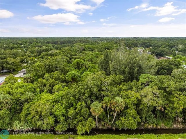 2 of 11 - 6145 45th St, Vero Beach, FL