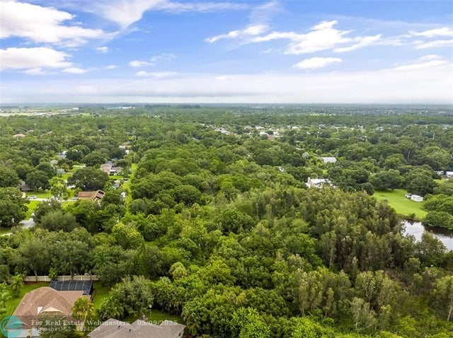 5 of 11 - 6145 45th St, Vero Beach, FL