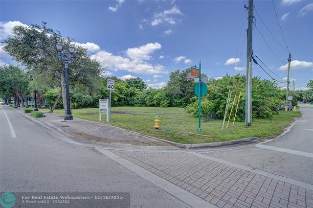 1 of 5 - 6404 Sw 46th St, Davie, FL
