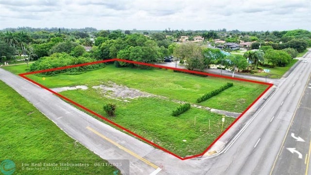 1 of 4 - 5655 Davie Road, Davie, FL
