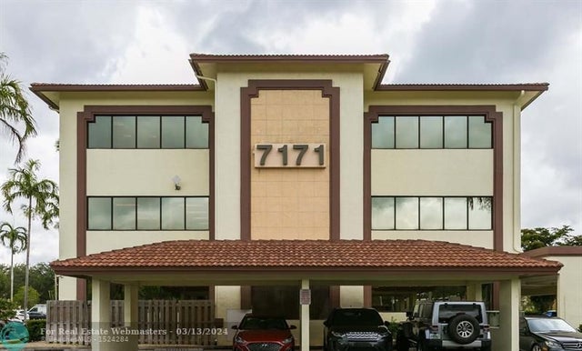 2 of 29 - 7171 N University Dr 100, Tamarac, FL