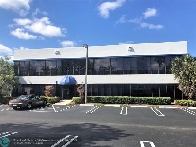 4 of 24 - 3500 Gateway Dr 104 & 204, Pompano Beach, FL