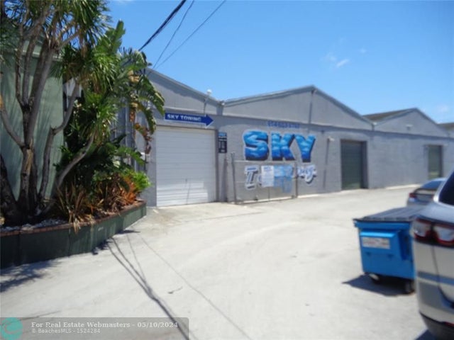 1 of 12 - 3300 Burris Rd, Davie, FL