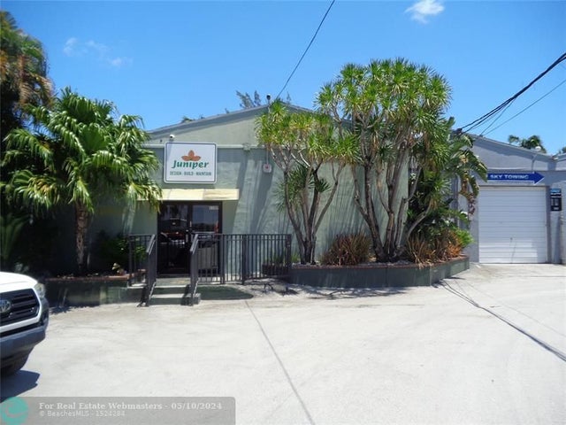 2 of 12 - 3300 Burris Rd, Davie, FL